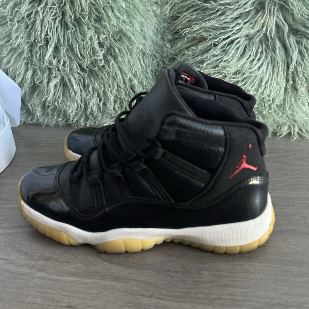 RARE Jordan 11 Retro ‘72-10’ Black Red Womens 8(Mens 6.5)